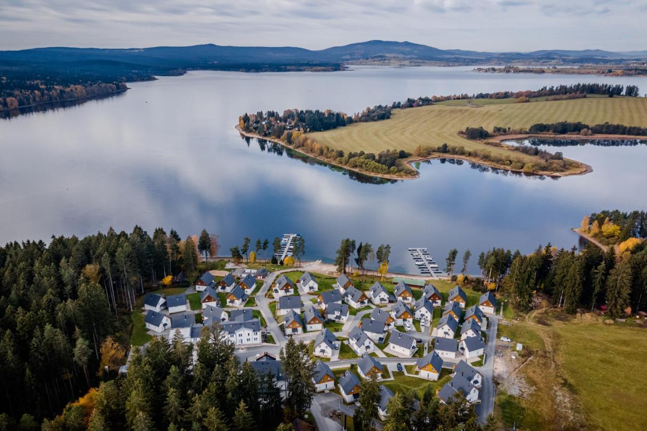 Deluxe Apartment Lipno - Lake Side Village, Frymburk Nad Vltavou Buitenkant foto